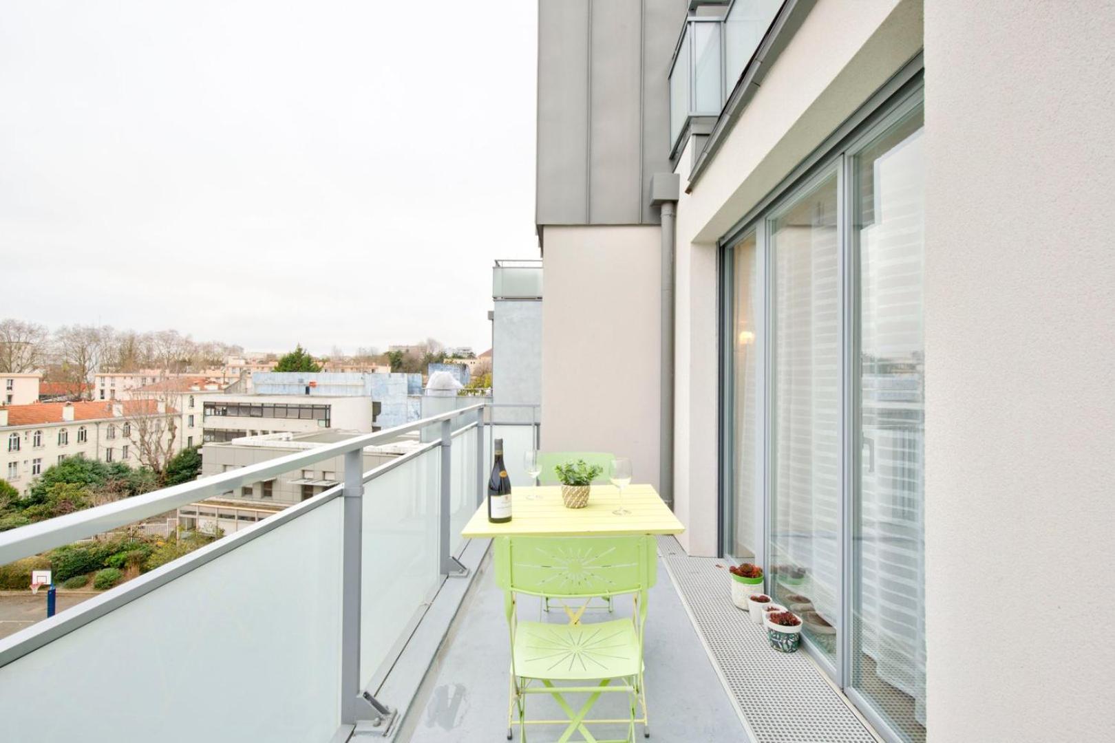 Le Perfectionniste - Spacieux Logement Terrasse Avec Parking กาช็อง ภายนอก รูปภาพ