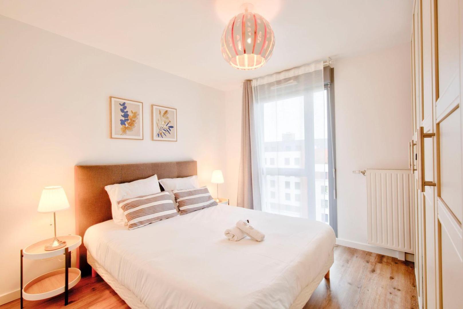 Le Perfectionniste - Spacieux Logement Terrasse Avec Parking กาช็อง ภายนอก รูปภาพ